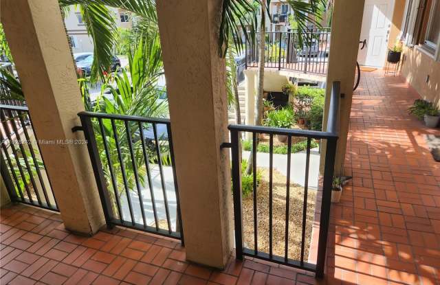 631 NW 82nd Ave - 631 Northwest 82nd Avenue, Fountainebleau, FL 33126