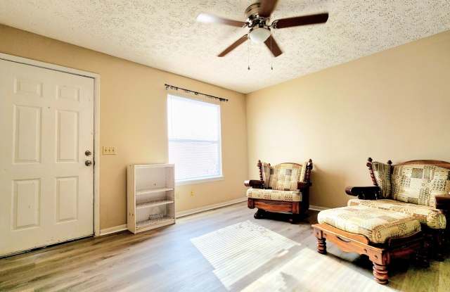 Nice 1 Bed / 1 Bath just 5 minutes away from the Beach. Gallery 2