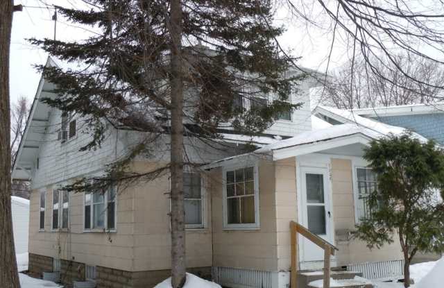2088 Como Ave SE - 2088 Southeast Como Avenue, Minneapolis, MN 55414