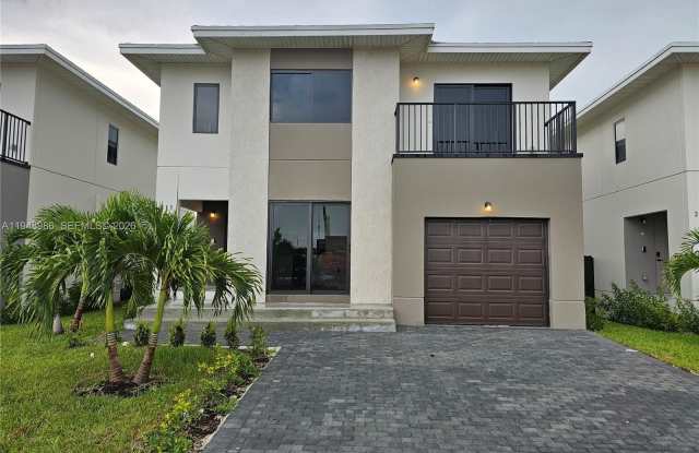 215 NW 13th Pl photos photos