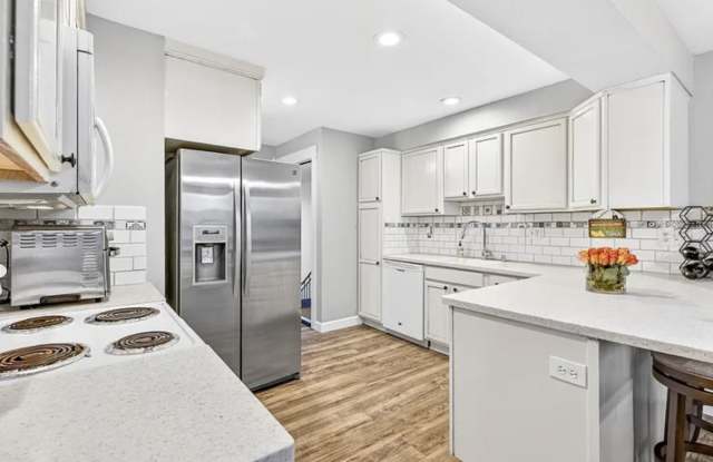 3121 West Hood Avenue I-201 photos photos