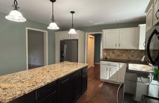 Spacious 4 Bed 2.5 Bath Detached Property in Pequea Valley SD. Gallery 4