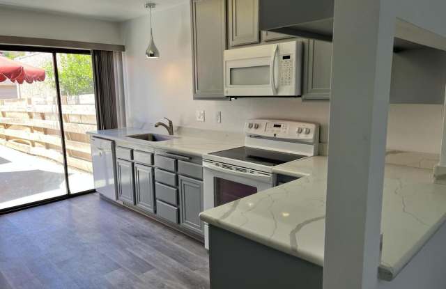 47974 Oasis Court - 47974 Oasis Court, Palm Desert, CA 92260