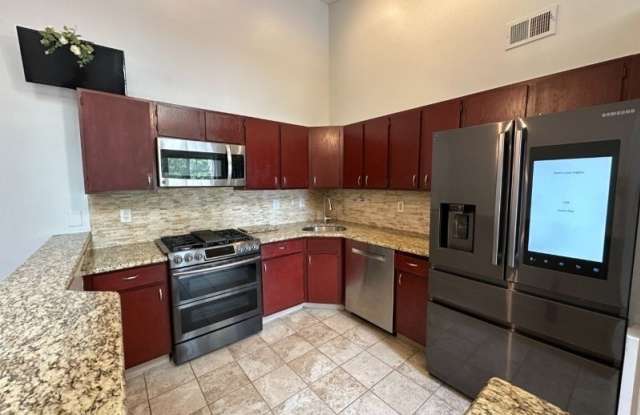 111 Lindsey Ct Gallery 2