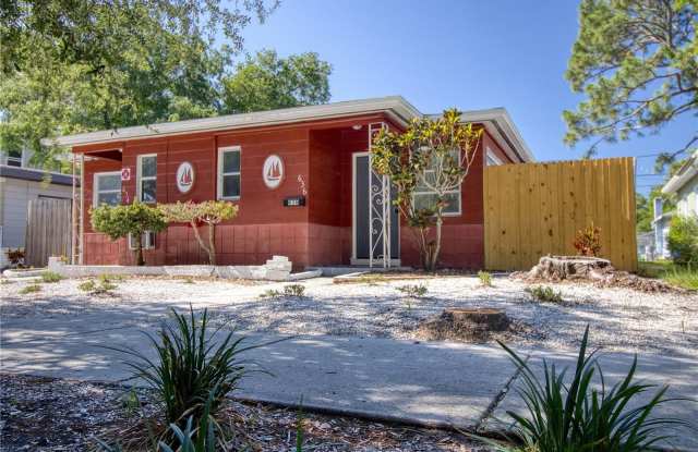 636 15TH AVENUE S - 636 15th Avenue South, St. Petersburg, FL 33701
