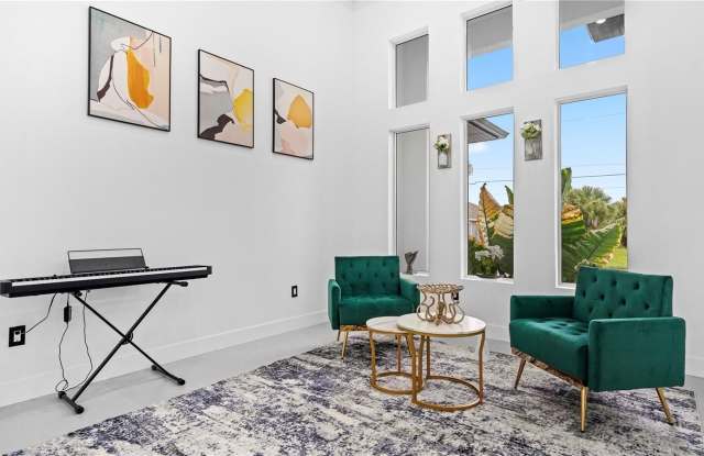 230 W PINE VALLEY Lane Gallery 3