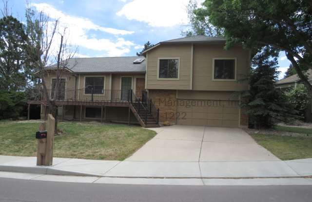 Stunning 4 Bedroom House in West Colorado Springs photos photos