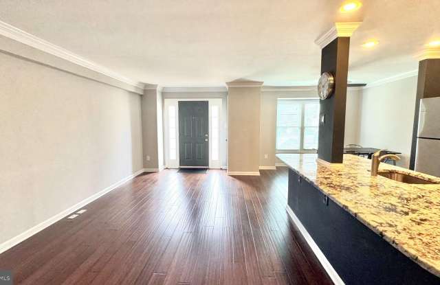 15402 MANOR HOUSE Terrace Gallery 4