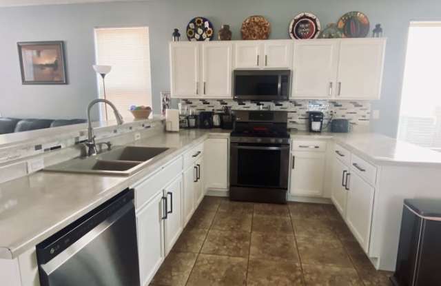 9318 North Desert Monsoon Place Gallery 4