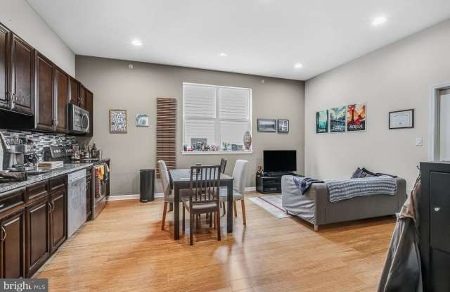 2422 FRANKFORD AVENUE photos photos