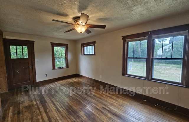 1405 River Road photos photos