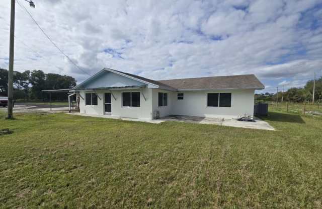 Beautiful Fort Pierce Home – Great Location, Move-In Ready photos photos