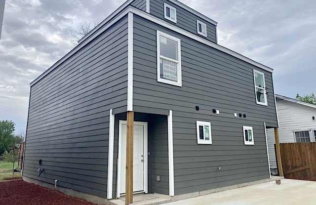 139 Huntington unit: 101 photos photos