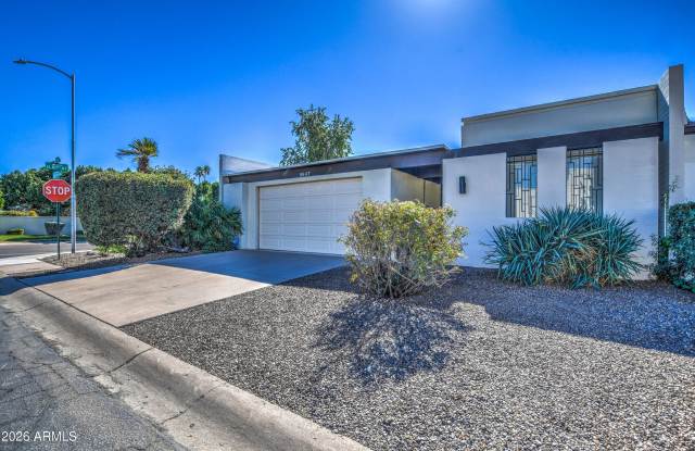 8647 E DEVONSHIRE Avenue photos photos