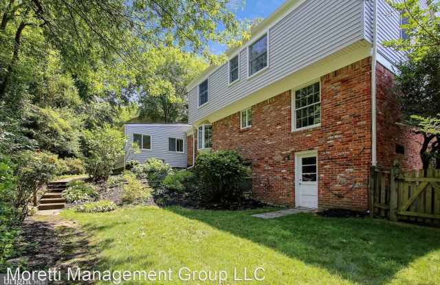 8513 Fox Run Gallery 4