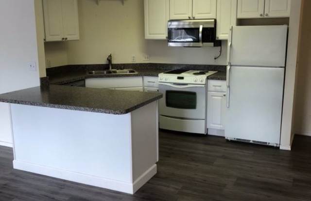 1515 N Chattaroy Cir 4 Gallery 2