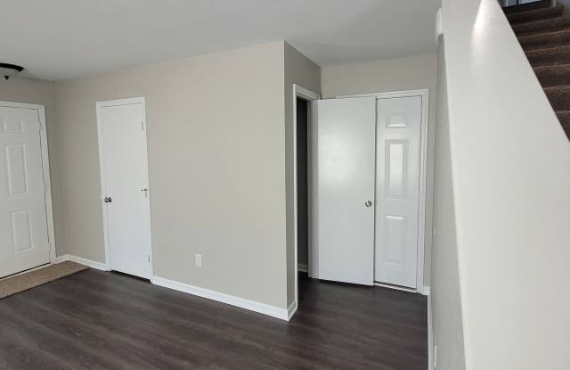 143 Dormont Drive Northeast Gallery 4