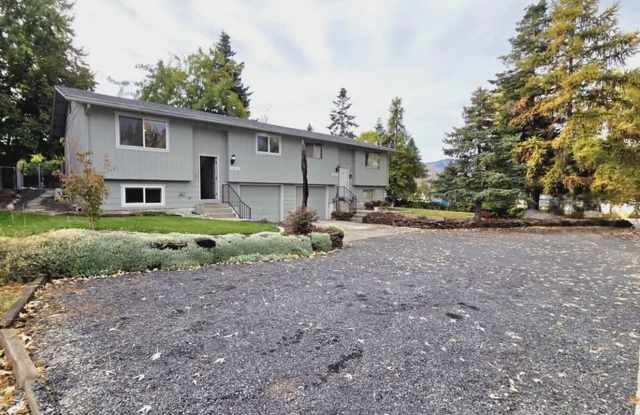 3BR Duplex That Lives Like a Home | Huge Driveway + Private Yard + Deck photos photos