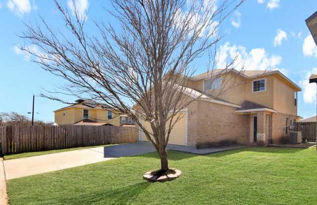 3302 Regency Dr Gallery 2