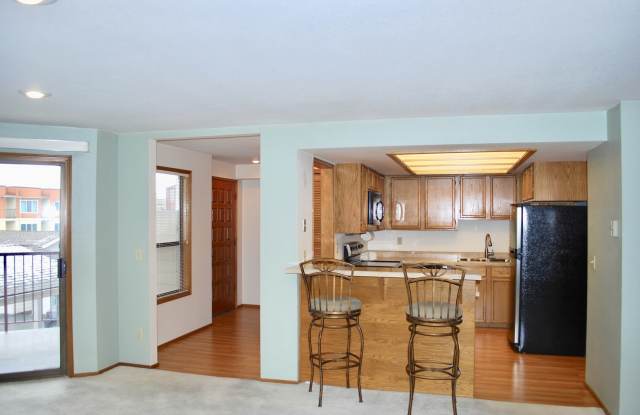 Kirkland's Eastridge Condo - 9910 Northeast 119th Street, Kirkland, WA 98034