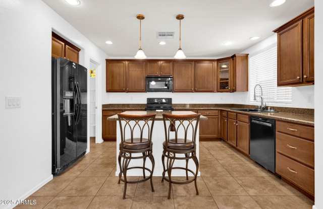 2323 W Hunter Court photos photos