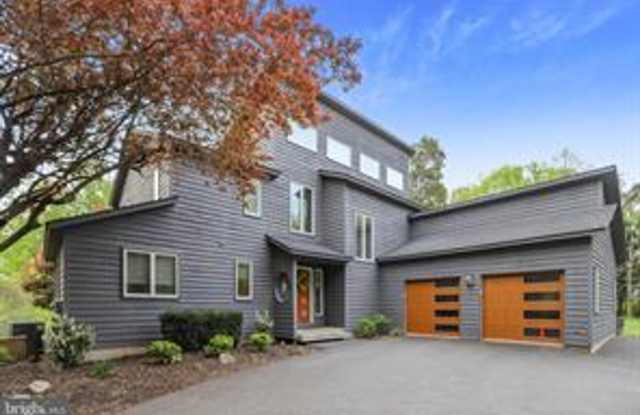 COMMUTERS DREAM! PRIVATE ACREAGE STAFFORD AND MINUTES TO VRE photos photos COMMUTERS DREAM! PRIVATE ACREAGE STAFFORD AND MINUTES TO VRE photos photos