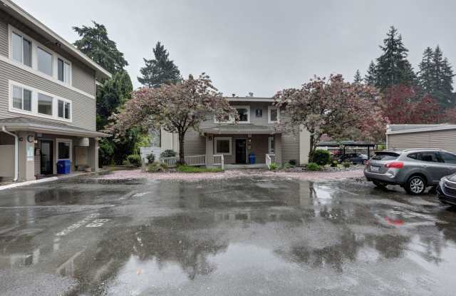 Prime Bellevue Location | 2 Bed Condo + Garage + Pool photos photos