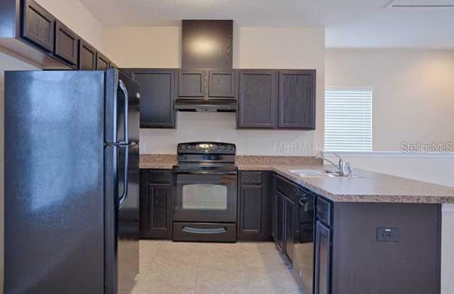 8239 UPPER PERSE CIRCLE Gallery 3