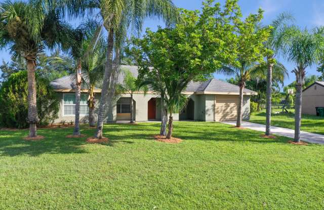 737 SW Belmont Circle photos photos