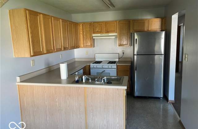 1086 Fairlane Court Gallery 3