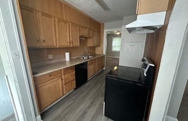 PRELEASING for AUGUST! Spacious 4‑Bedroom Home Within Walking Distance to Ball State photos photos PRELEASING for AUGUST! Spacious 4‑Bedroom Home Within Walking Distance to Ball State photos photos