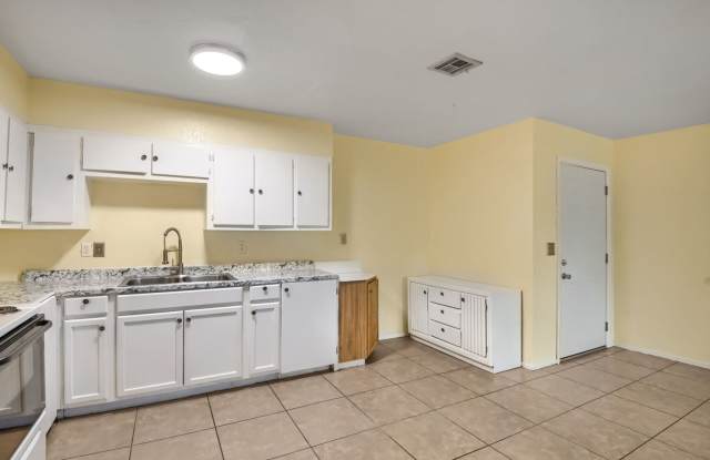 2-Bedroom Home with Large Backyard, Covered Patio & Laundry Room Gallery 4