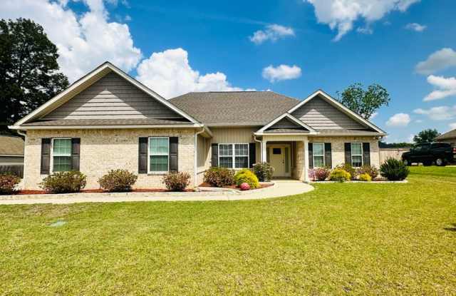 Welcome to 104 Chatham Ct in Byron, GA photos photos