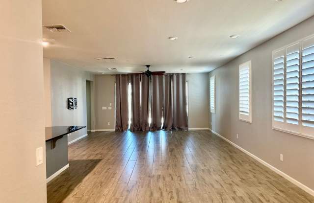 Beautiful Home in Gold Canyon Gallery 4