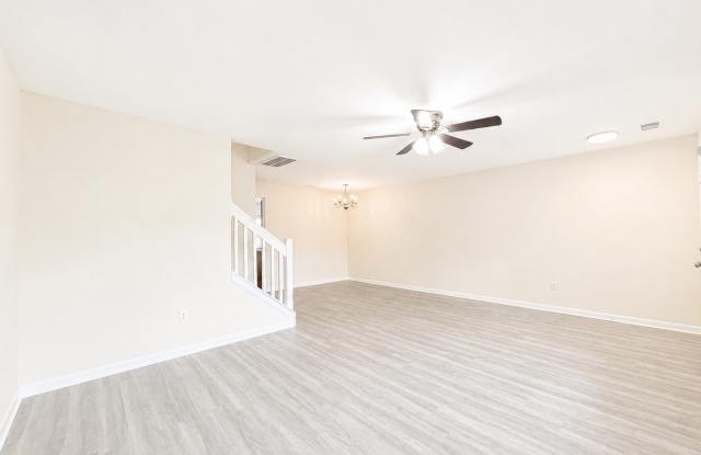 3 bedroom 2.5 bath townhome Gallery 4