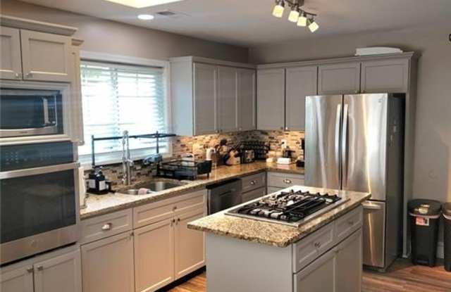 5104 Carole Place SW Gallery 3