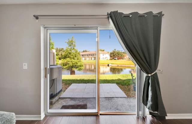 Must see! Spacious 2-Bedroom, 2.5-Bathroom Condo in Riverview, FL Gallery 4