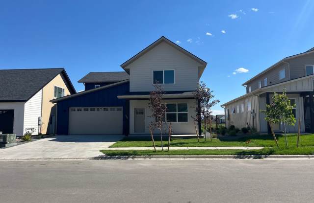 Stunning 4 bed, 3 bath - Corner Lot Gallery 1