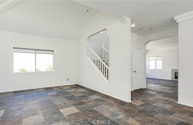 2213 Marshallfield Lane Gallery 3