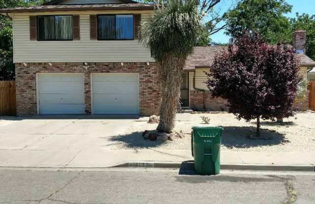 2192 Denevi Drive photos photos