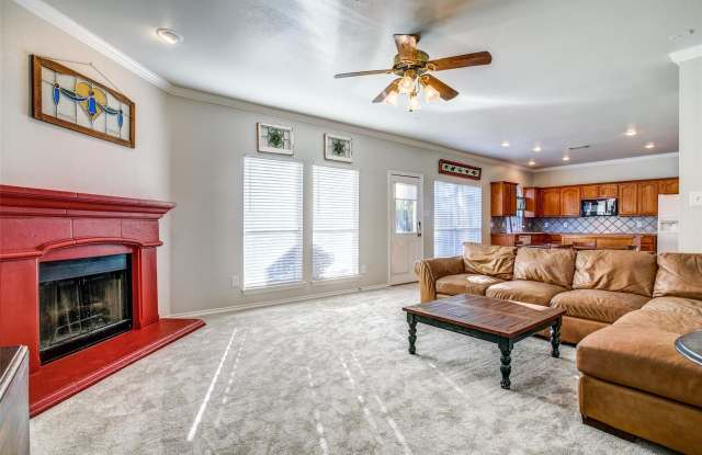 118 Lakeway Ln Gallery 4