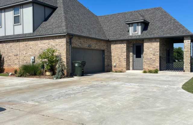 3 bed, 2 bath home in the Enclave with Stunning Water View photos photos