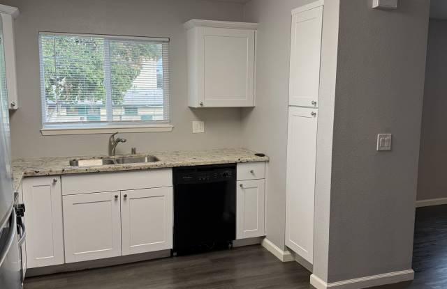 1502 F Street - A Gallery 2