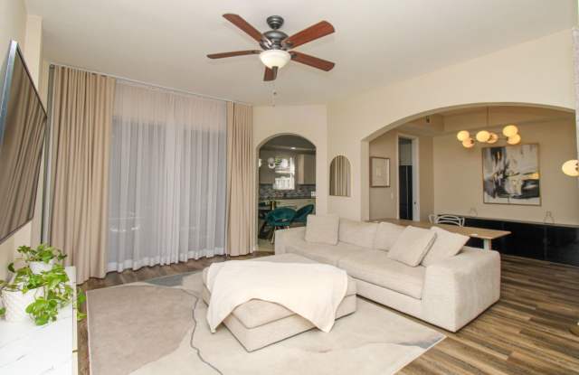 MARIPOSA ** SEASONAL (90 DAY MINIMUM STAY) OR FURNISHED ANNUAL ** MODERN 2 PLUS A DEN\2 BATH COACH HOME ** FIRST FLOOR ** IN BEAUTIFUL COMMUNITY OF MARIPOSA NAPLES FLORIDA ** photos photos