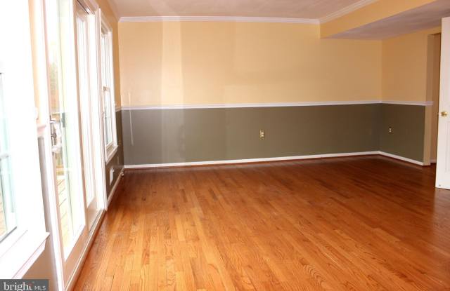 9223 SAND CREEK COURT Gallery 4