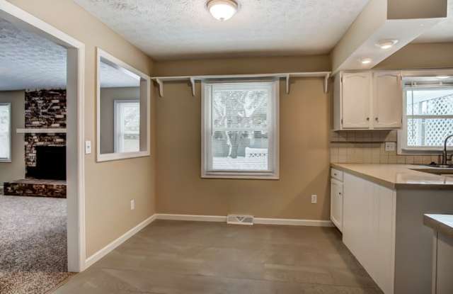 7641 Old Foxe Court Gallery 3