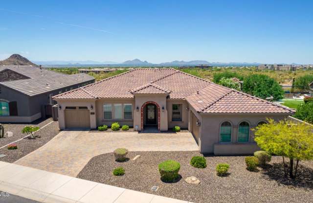 Gorgeous 5 bed 4.5 bath single level home in Scottsdale photos photos