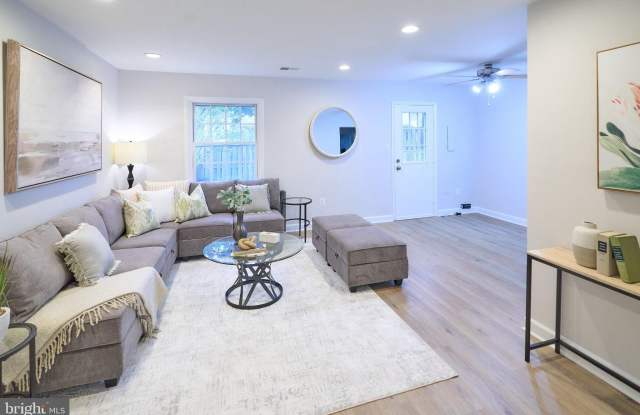 6373 PATIENCE Court Gallery 3