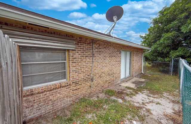 2682 Hinda Road Gallery 2