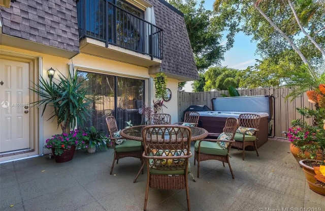 2899 SW 22nd Circle - 2899 Southwest 22nd Circle, Delray Beach, FL 33445